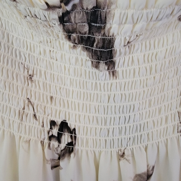 EXPRESS Off the shoulder garterized Cream Floral Print Blouse XSMALL - Picture 5 of 8